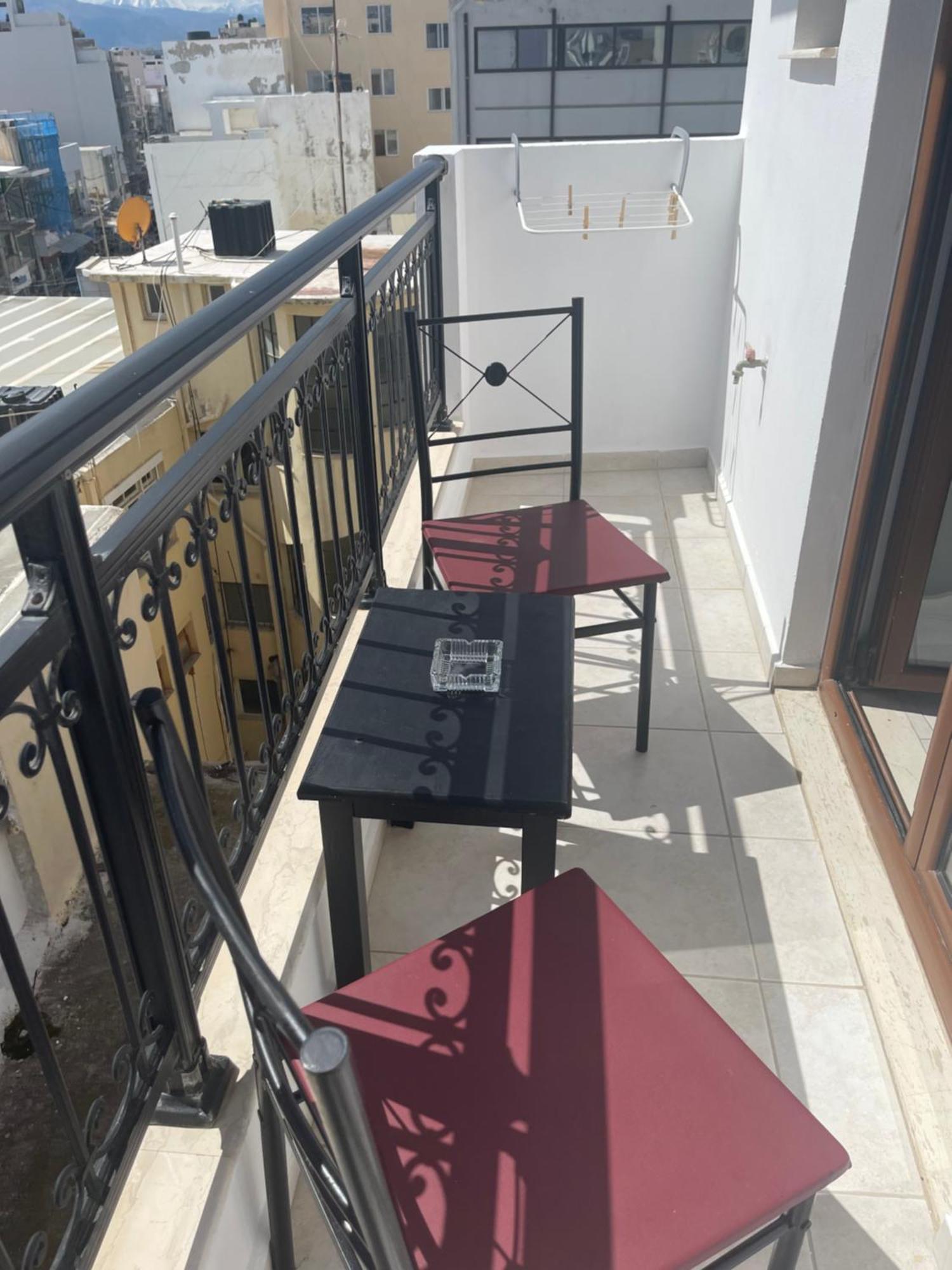 Retire Flat In The Heart Of City Heraklion  Bagian luar foto