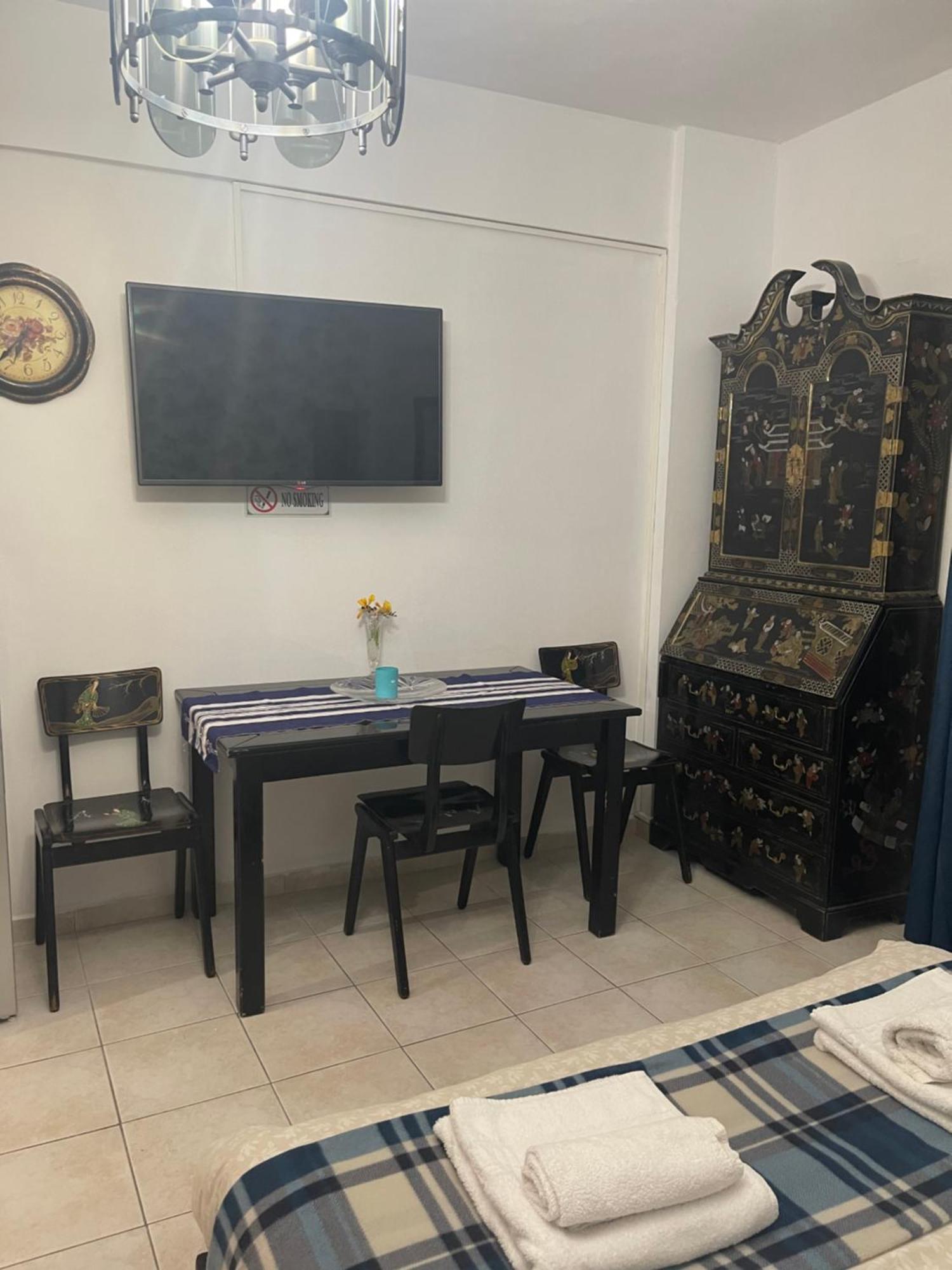 Retire Flat In The Heart Of City Heraklion  Bagian luar foto