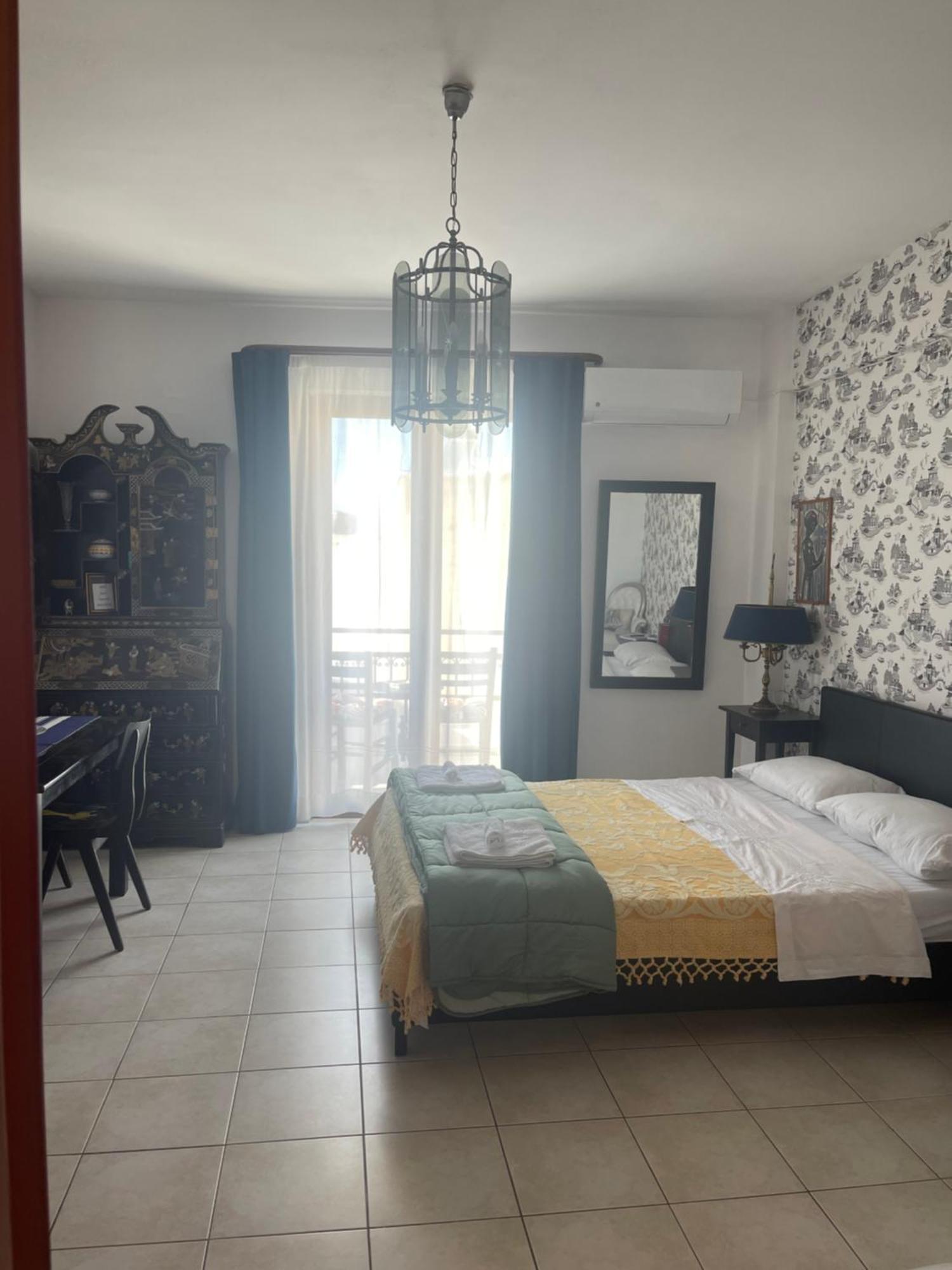 Retire Flat In The Heart Of City Heraklion  Bagian luar foto